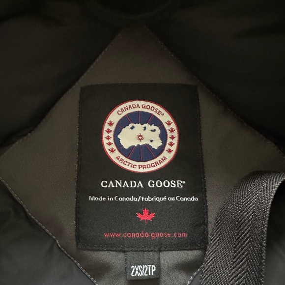 Canada Goose Women's Gray Ski Jacket with Fur Hood - Picture 12 of 16